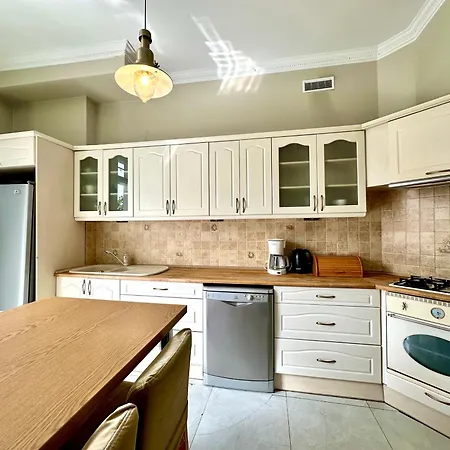 Duze Mieszkanie Minuta Do Monte Cassino Apartament